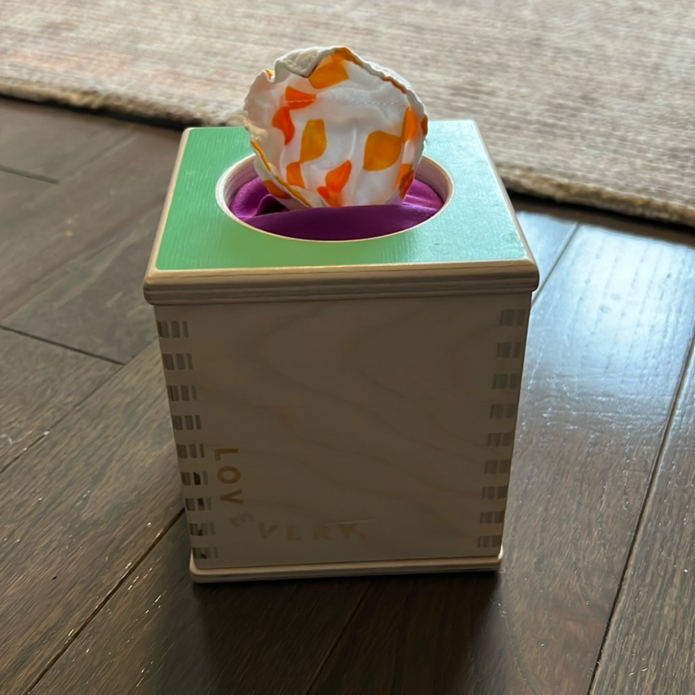 Lovevery Magic Tissue Box